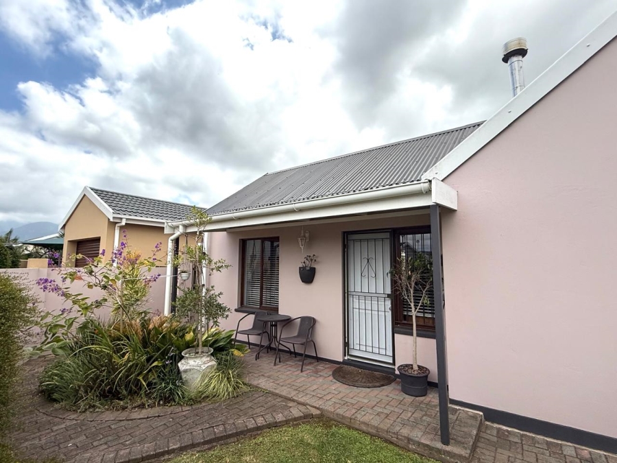 2 Bedroom Property for Sale in King George Park Western Cape